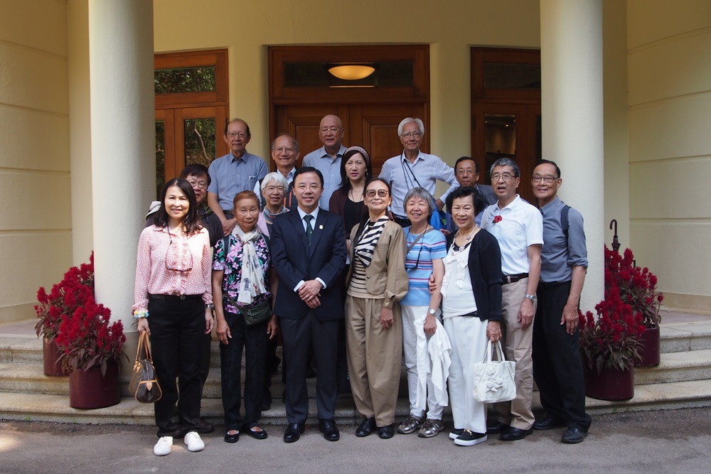Class reunion photo