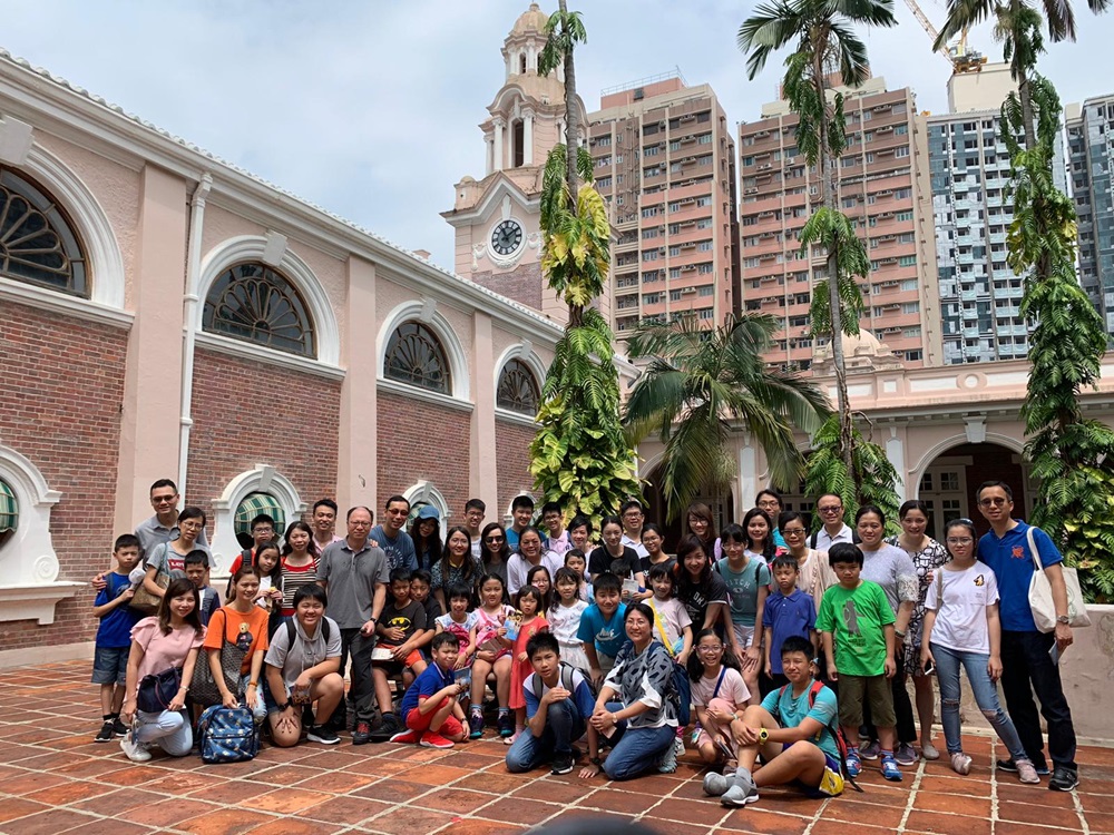 Class reunion photo