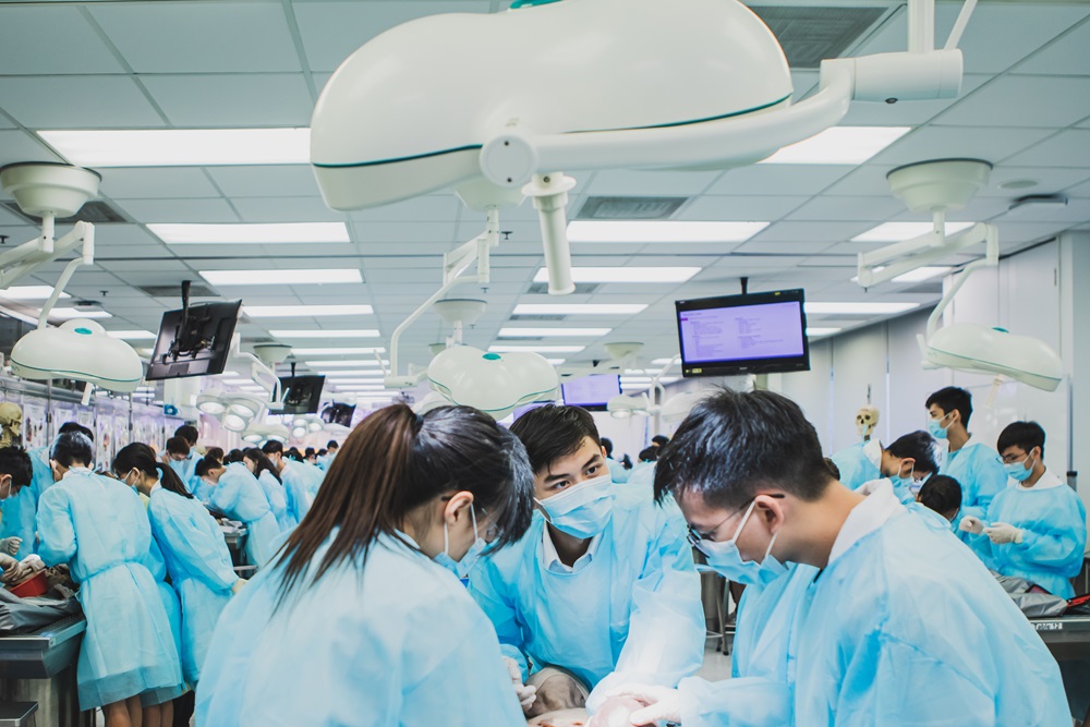Medical students in an anatomy class.