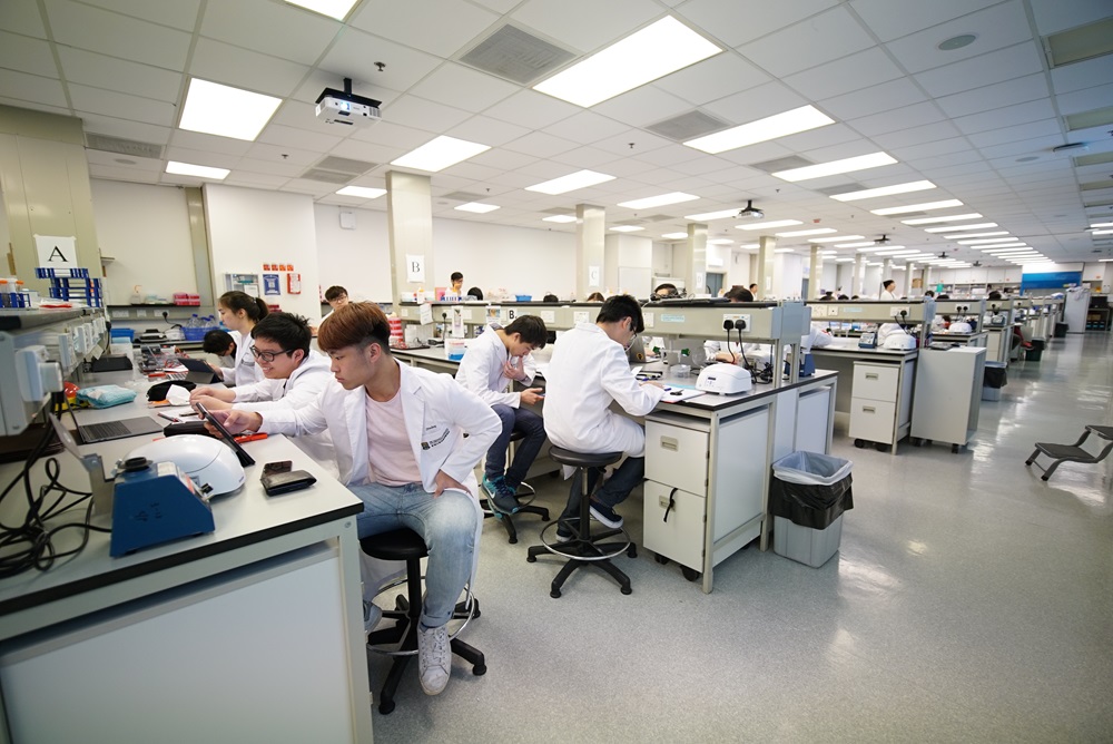 Students learning in a laboratory.